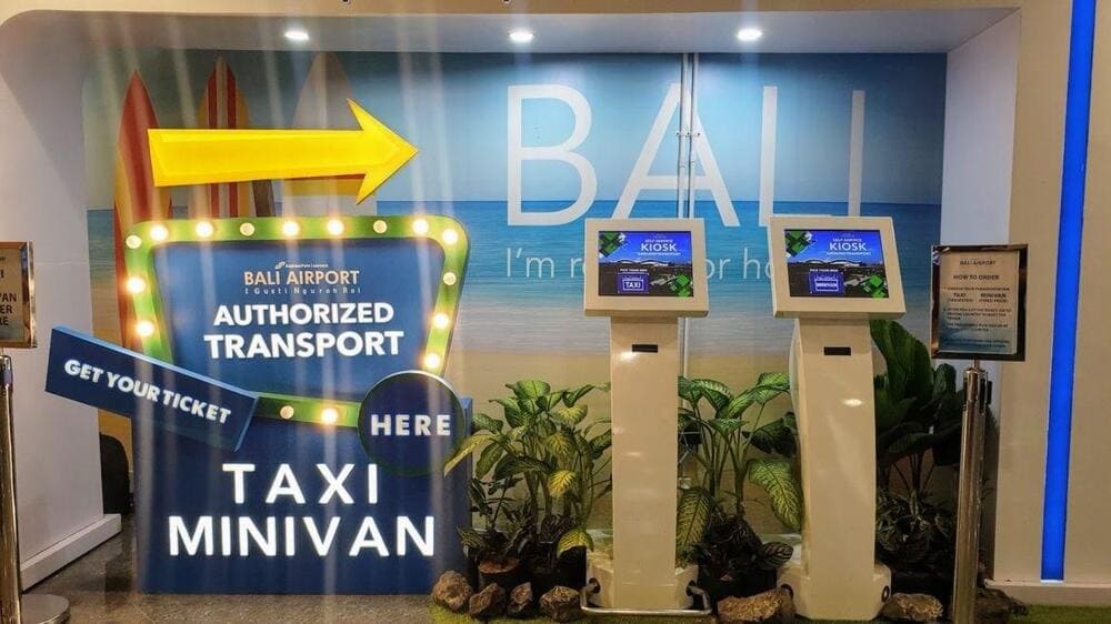 Khu vực đón taxi và xe công nghệ được tổ chức có trật tự tại sân bay